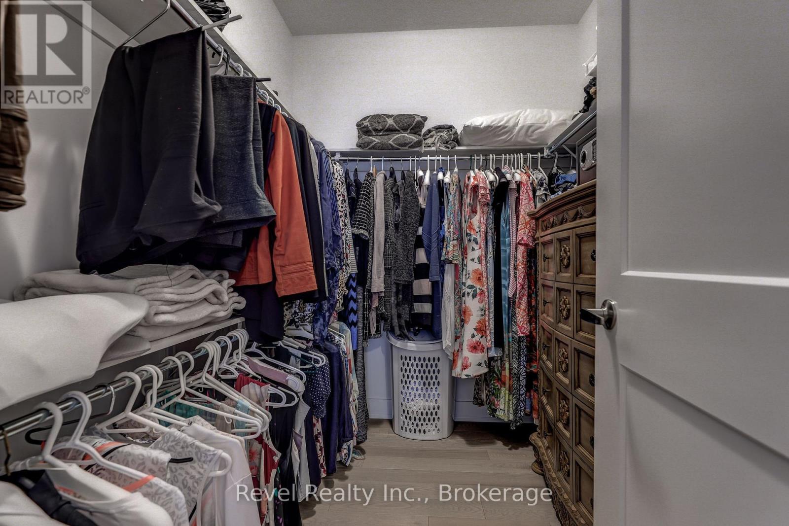 258 Ironwood Way, Georgian Bluffs, Ontario  N0H 1S0 - Photo 11 - X12369359