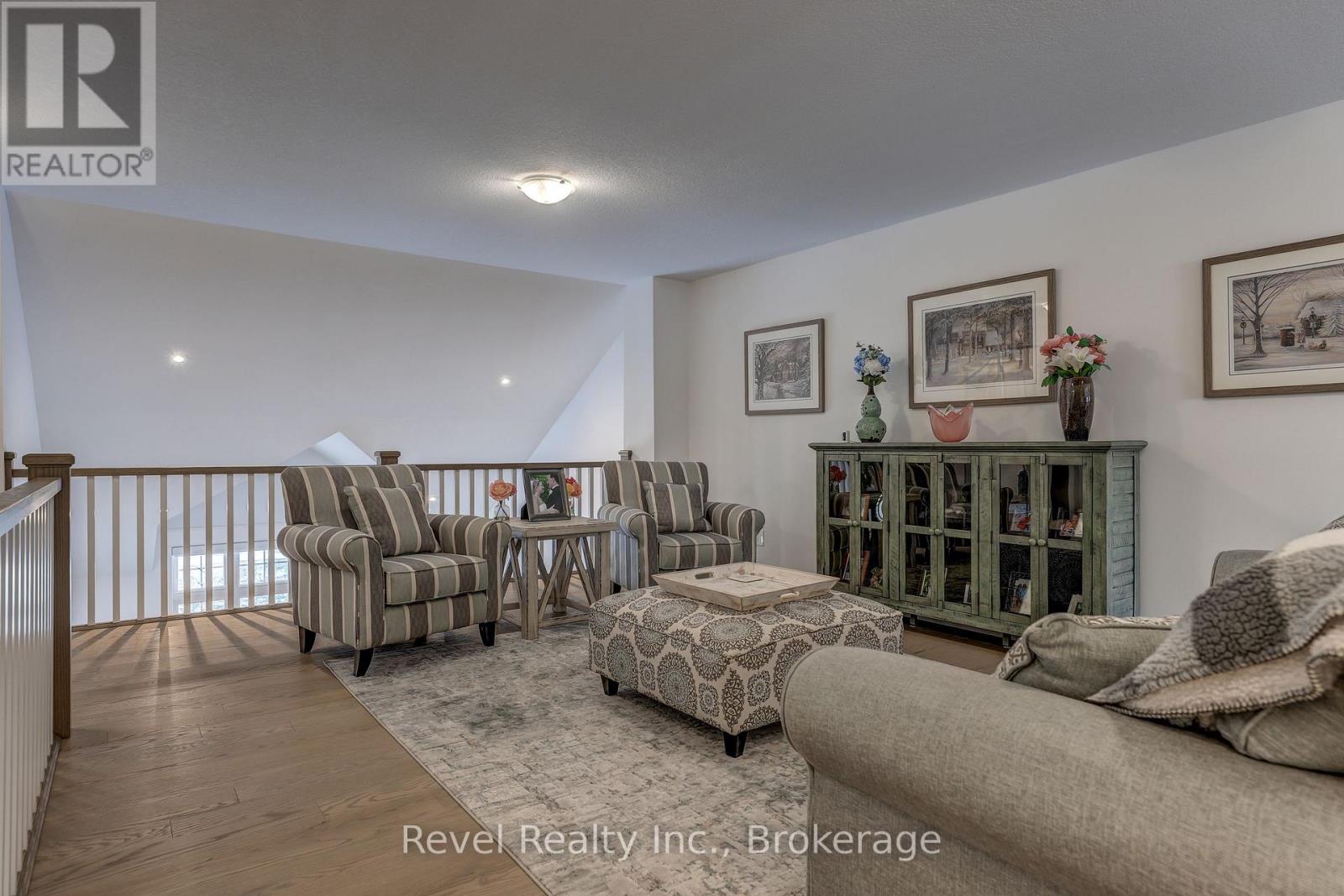 258 Ironwood Way, Georgian Bluffs, Ontario  N0H 1S0 - Photo 13 - X12369359