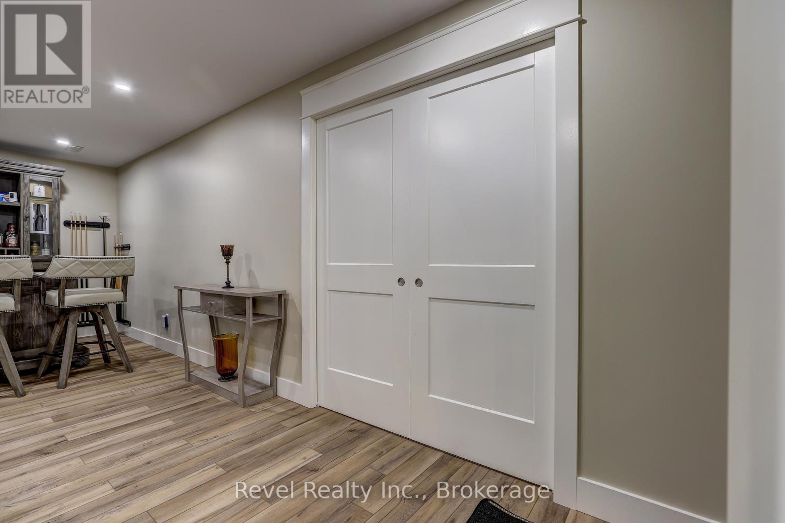 258 Ironwood Way, Georgian Bluffs, Ontario  N0H 1S0 - Photo 25 - X12369359