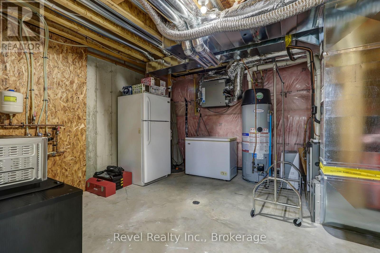258 Ironwood Way, Georgian Bluffs, Ontario  N0H 1S0 - Photo 28 - X12369359