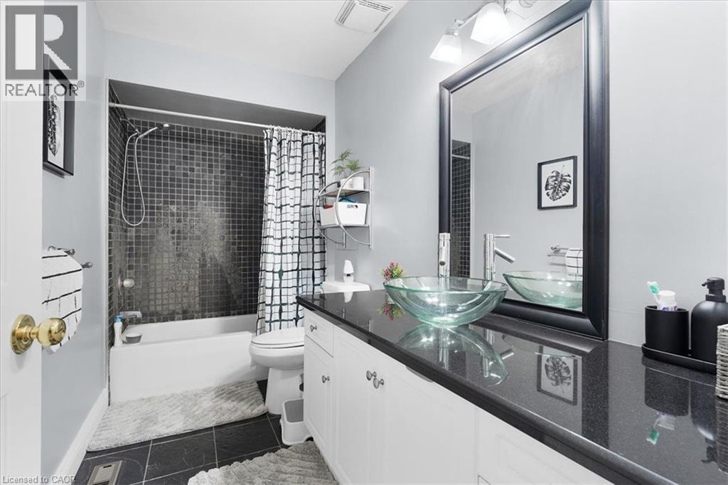 104 Frances Avenue Unit# 27, Stoney Creek, Ontario  L8E 5X3 - Photo 22 - 40763957