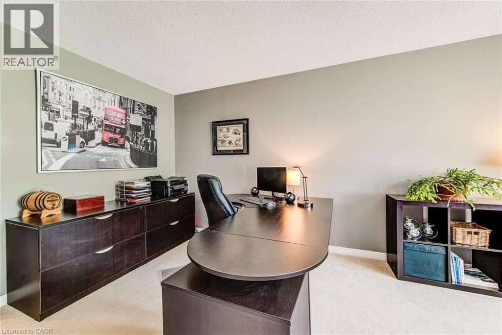 33 Tinatawa Court, Kitchener, Ontario  N2A 3G9 - Photo 13 - 40761134