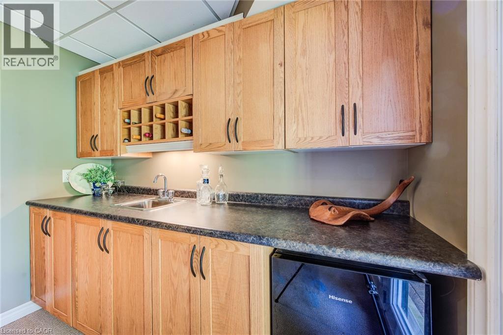 33 Tinatawa Court, Kitchener, Ontario  N2A 3G9 - Photo 46 - 40761134