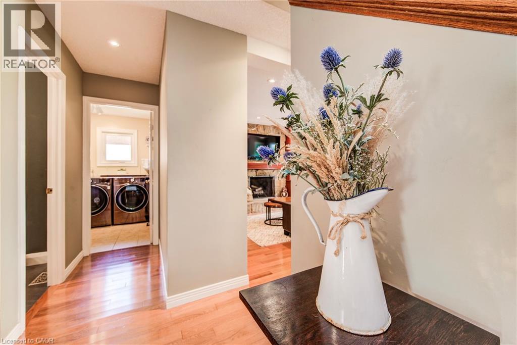 33 Tinatawa Court, Kitchener, Ontario  N2A 3G9 - Photo 6 - 40761134