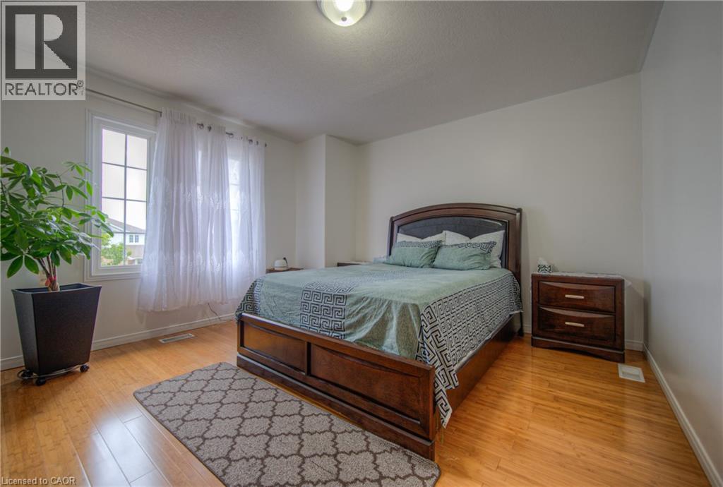 428 Wake Robin Crescent, Kitchener, Ontario  N2E 3L6 - Photo 17 - 40764266