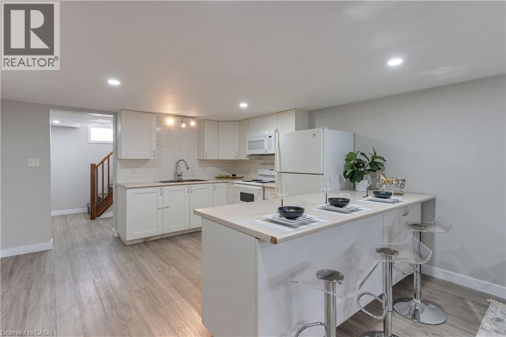 82 Southmoor Drive, Kitchener, Ontario  N2M 4M7 - Photo 33 - 40764499