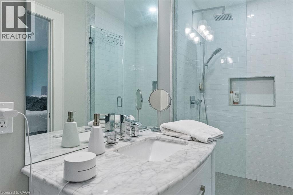 231 Southwood Court, Oakville, Ontario  L6L 5L9 - Photo 19 - 40764448