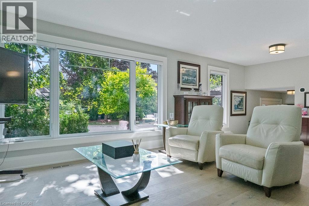 231 Southwood Court, Oakville, Ontario  L6L 5L9 - Photo 5 - 40764448