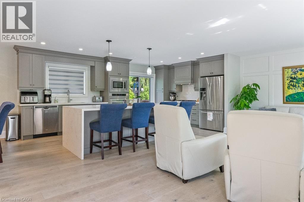 231 Southwood Court, Oakville, Ontario  L6L 5L9 - Photo 6 - 40764448