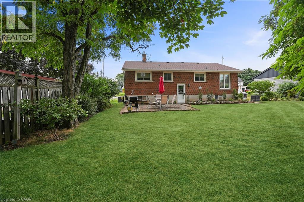 11 Kelson Avenue N, Grimsby, Ontario  L3M 4C6 - Photo 20 - 40763707