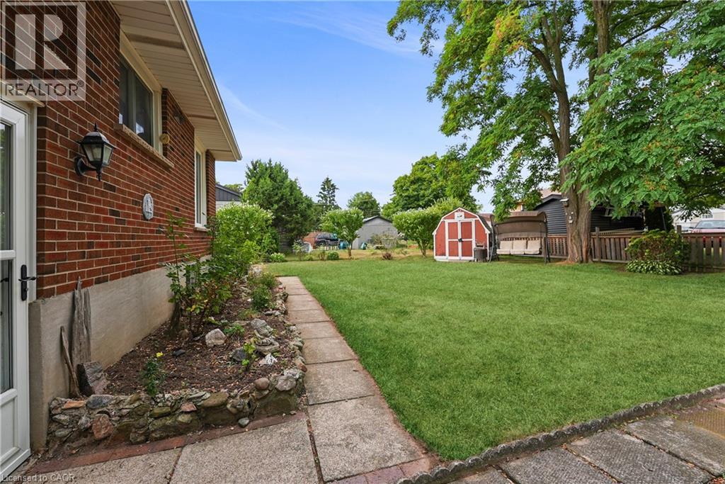 11 Kelson Avenue N, Grimsby, Ontario  L3M 4C6 - Photo 21 - 40763707