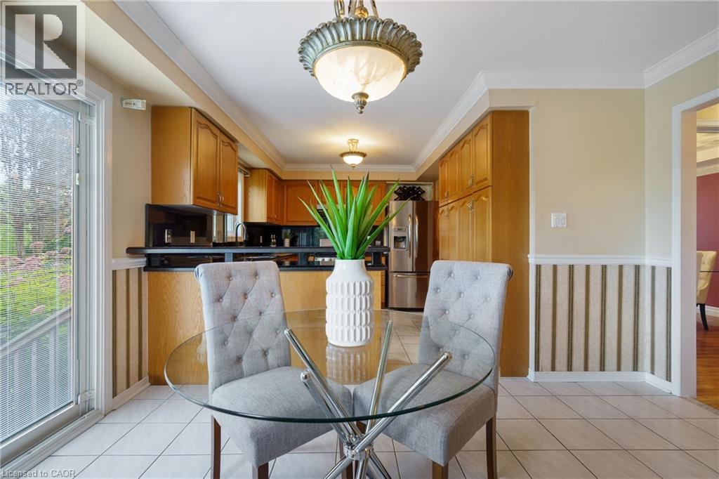6451 Alderwood Trail, Mississauga, Ontario  L5N 6W8 - Photo 17 - 40764285
