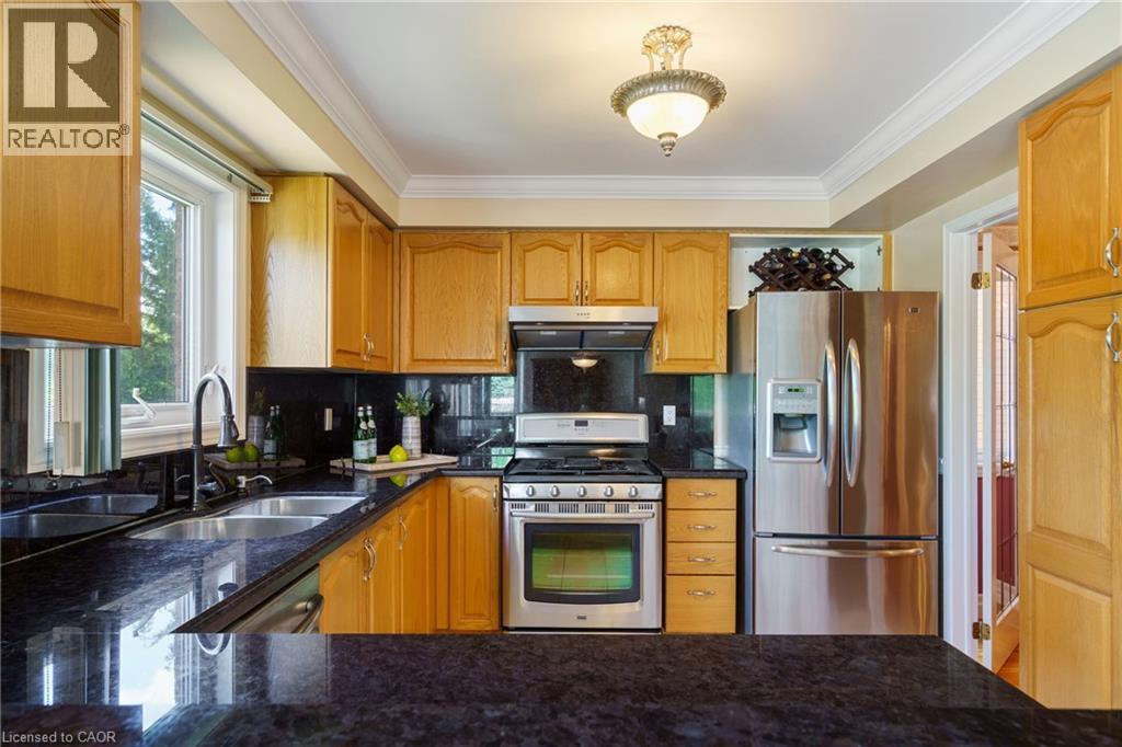 6451 Alderwood Trail, Mississauga, Ontario  L5N 6W8 - Photo 18 - 40764285
