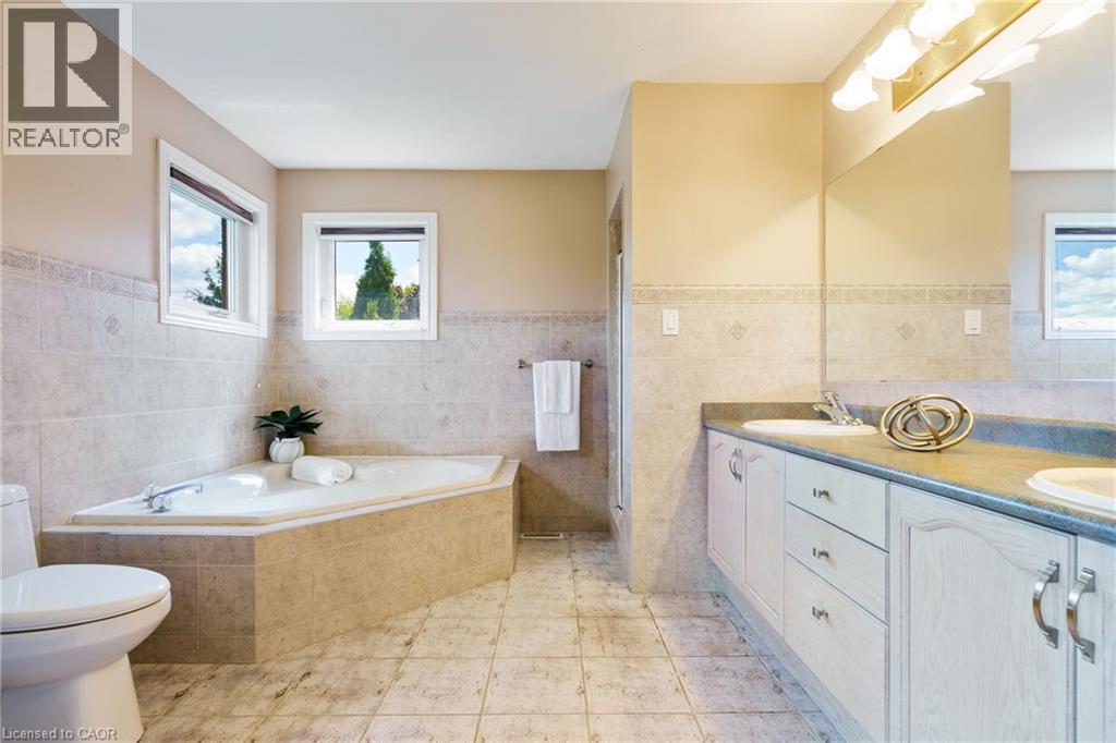 6451 Alderwood Trail, Mississauga, Ontario  L5N 6W8 - Photo 27 - 40764285