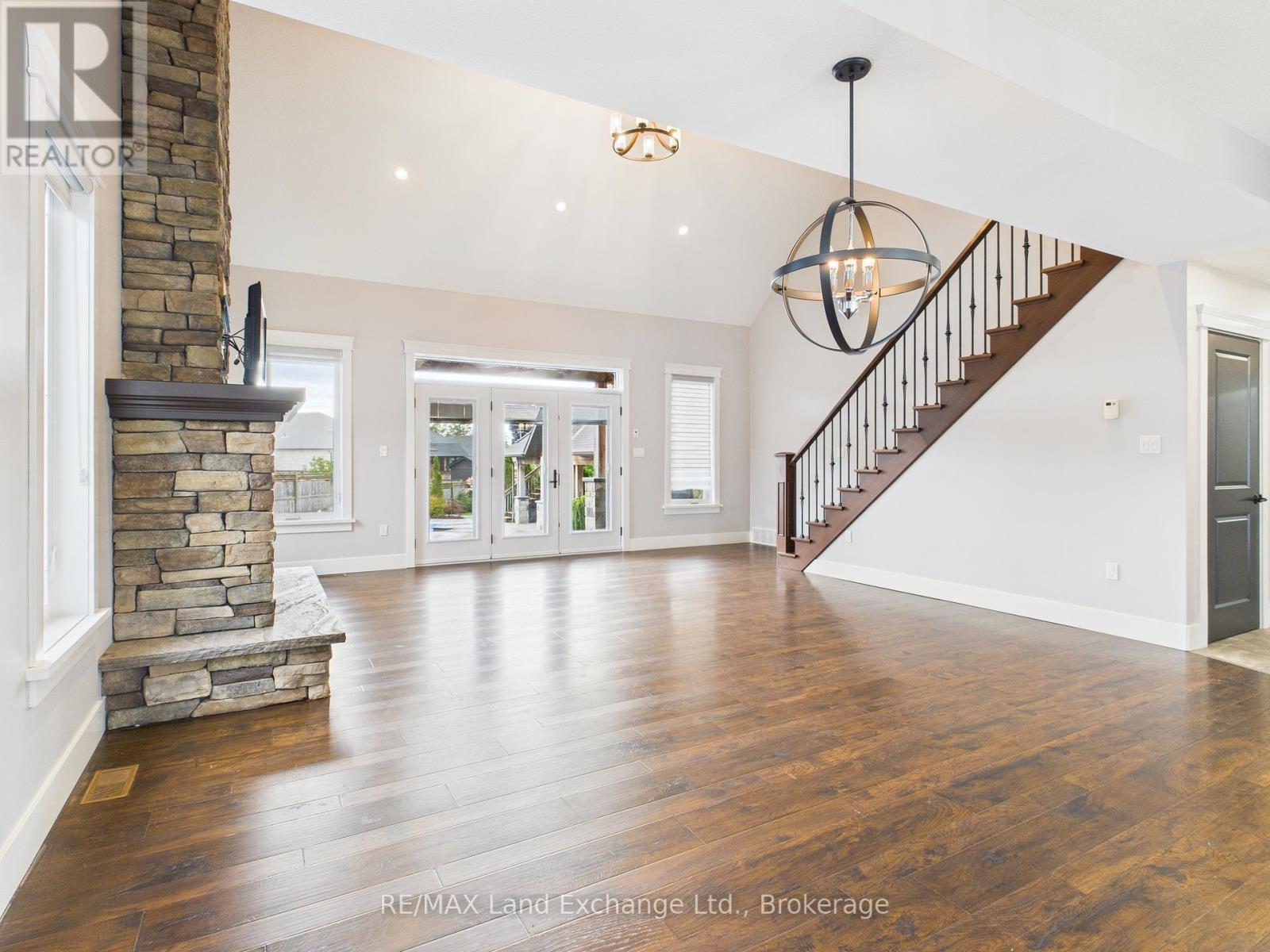 24 Lakefield Drive, Kincardine, Ontario  N2Z 2N8 - Photo 12 - X12369868