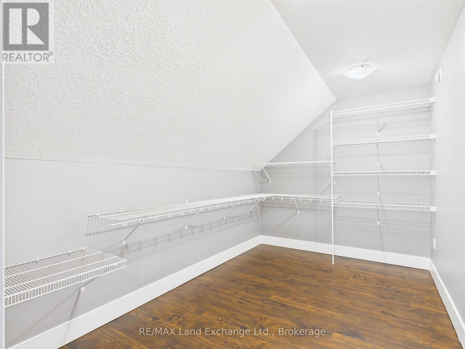 24 Lakefield Drive, Kincardine, Ontario  N2Z 2N8 - Photo 30 - X12369868