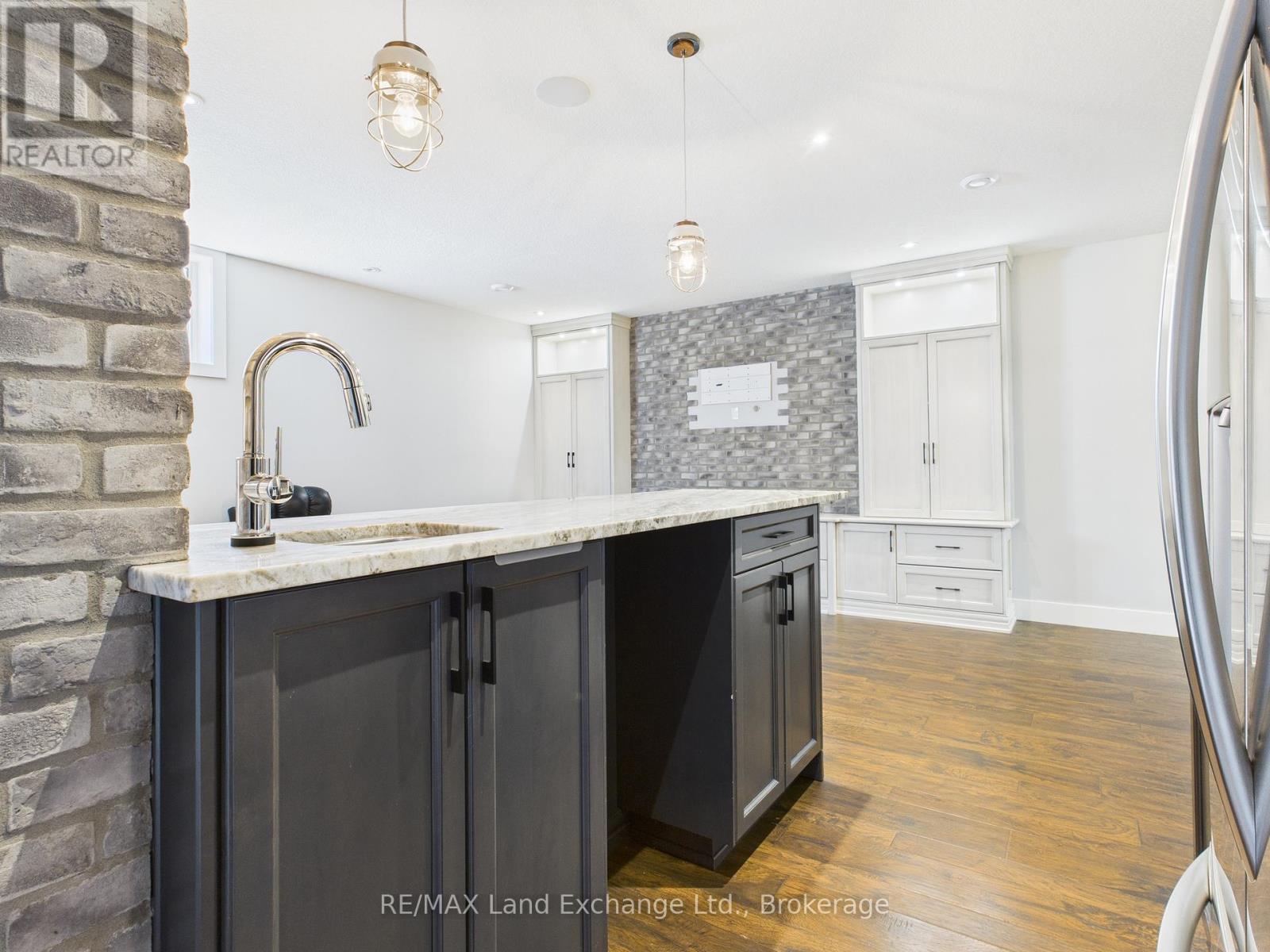 24 Lakefield Drive, Kincardine, Ontario  N2Z 2N8 - Photo 35 - X12369868