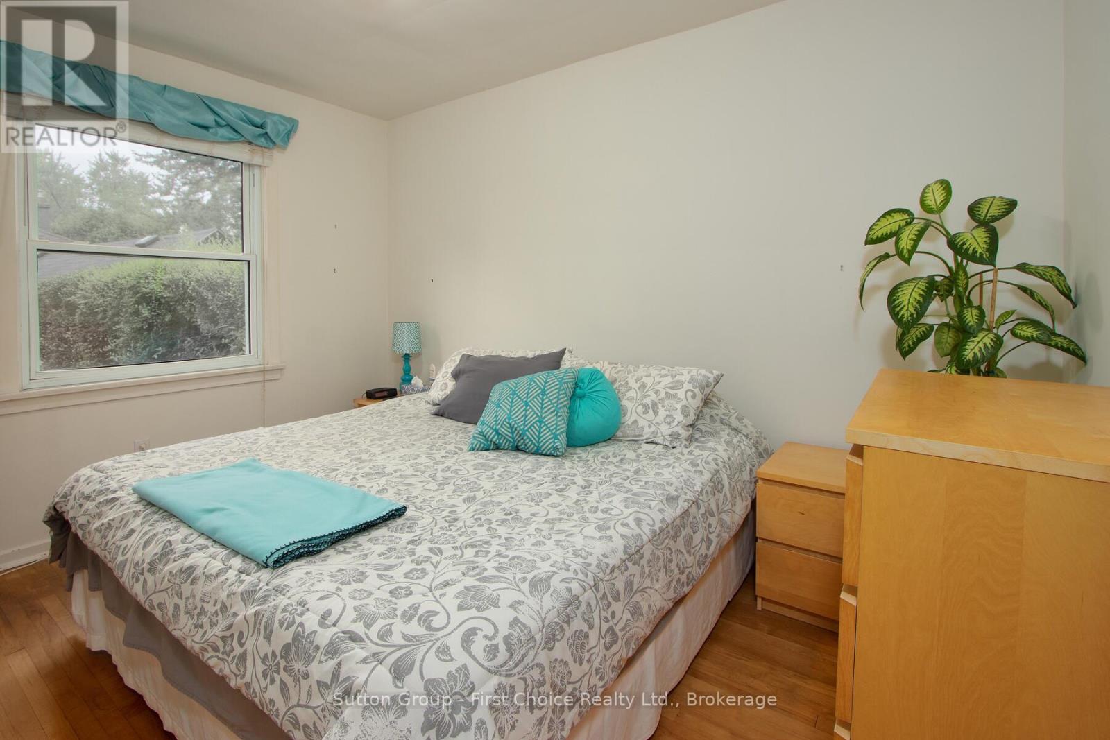 43 Normandy Drive, Stratford, Ontario  N5A 6A4 - Photo 17 - X12370075