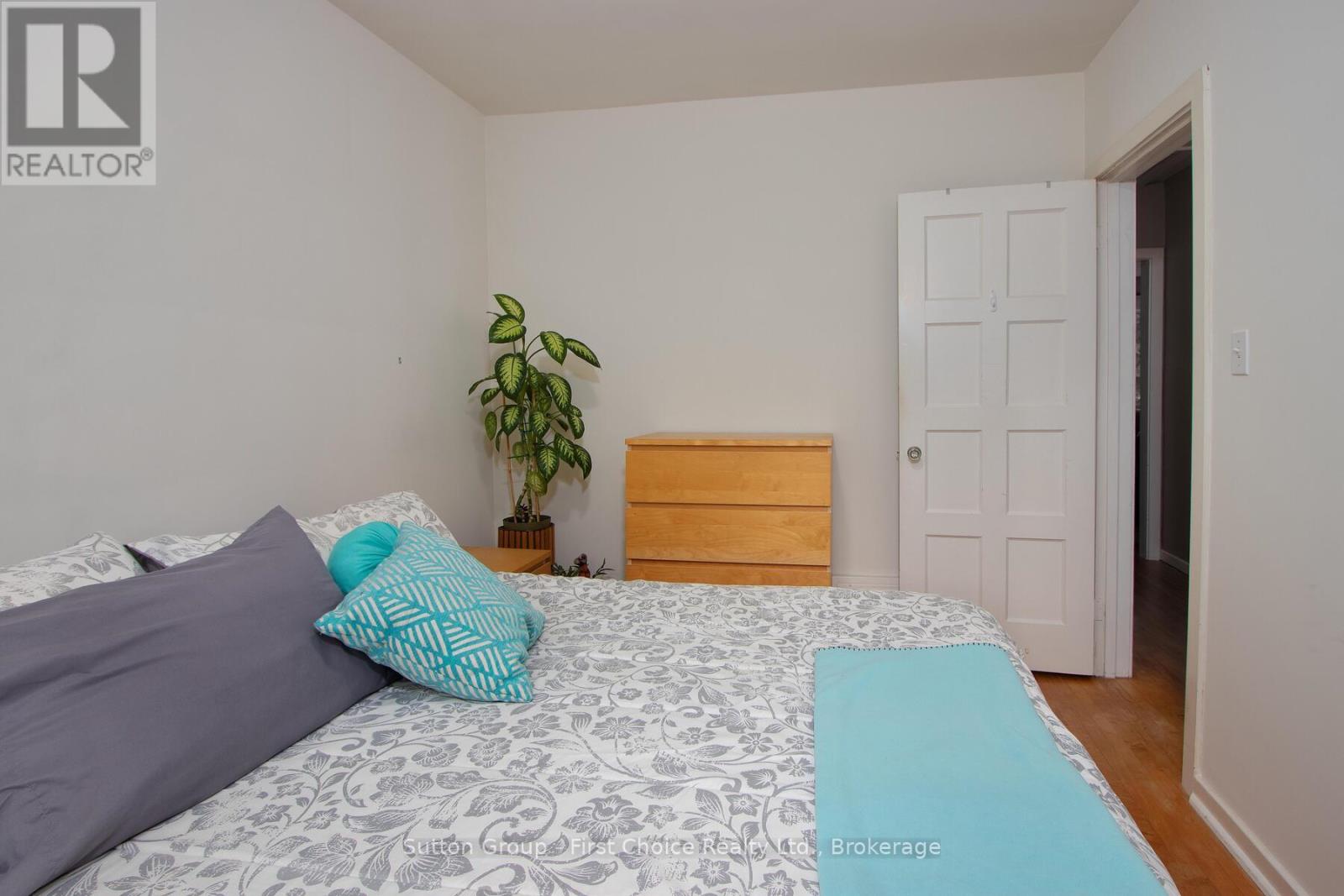 43 Normandy Drive, Stratford, Ontario  N5A 6A4 - Photo 20 - X12370075