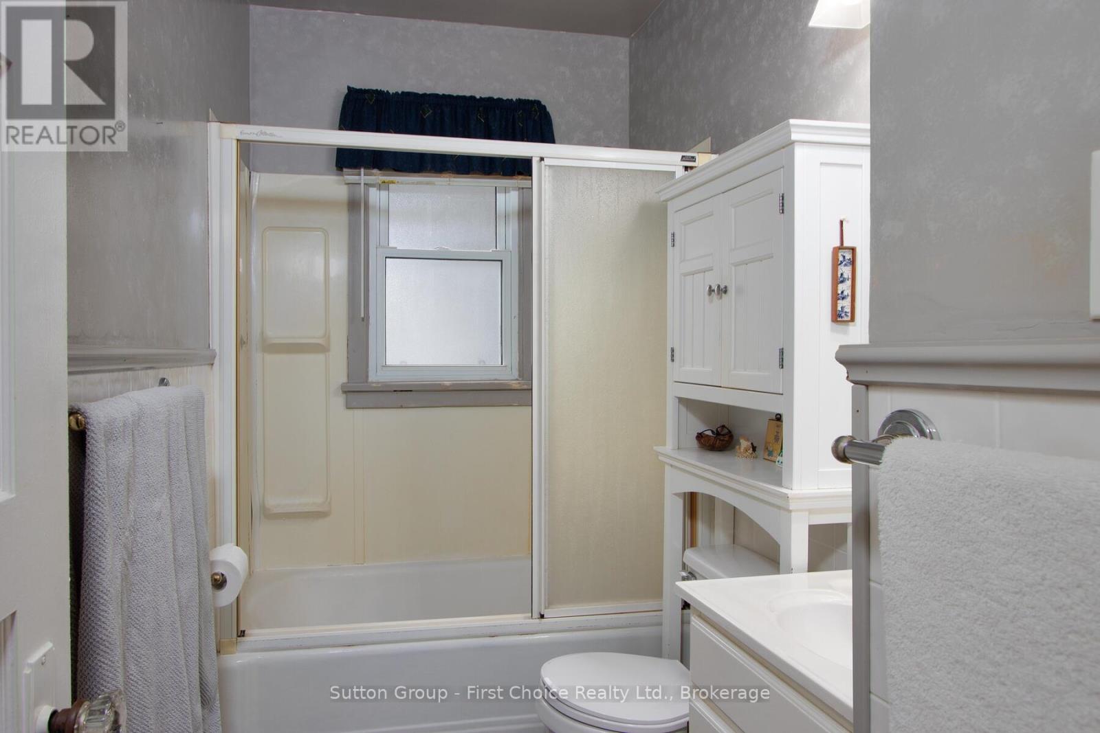 43 Normandy Drive, Stratford, Ontario  N5A 6A4 - Photo 23 - X12370075