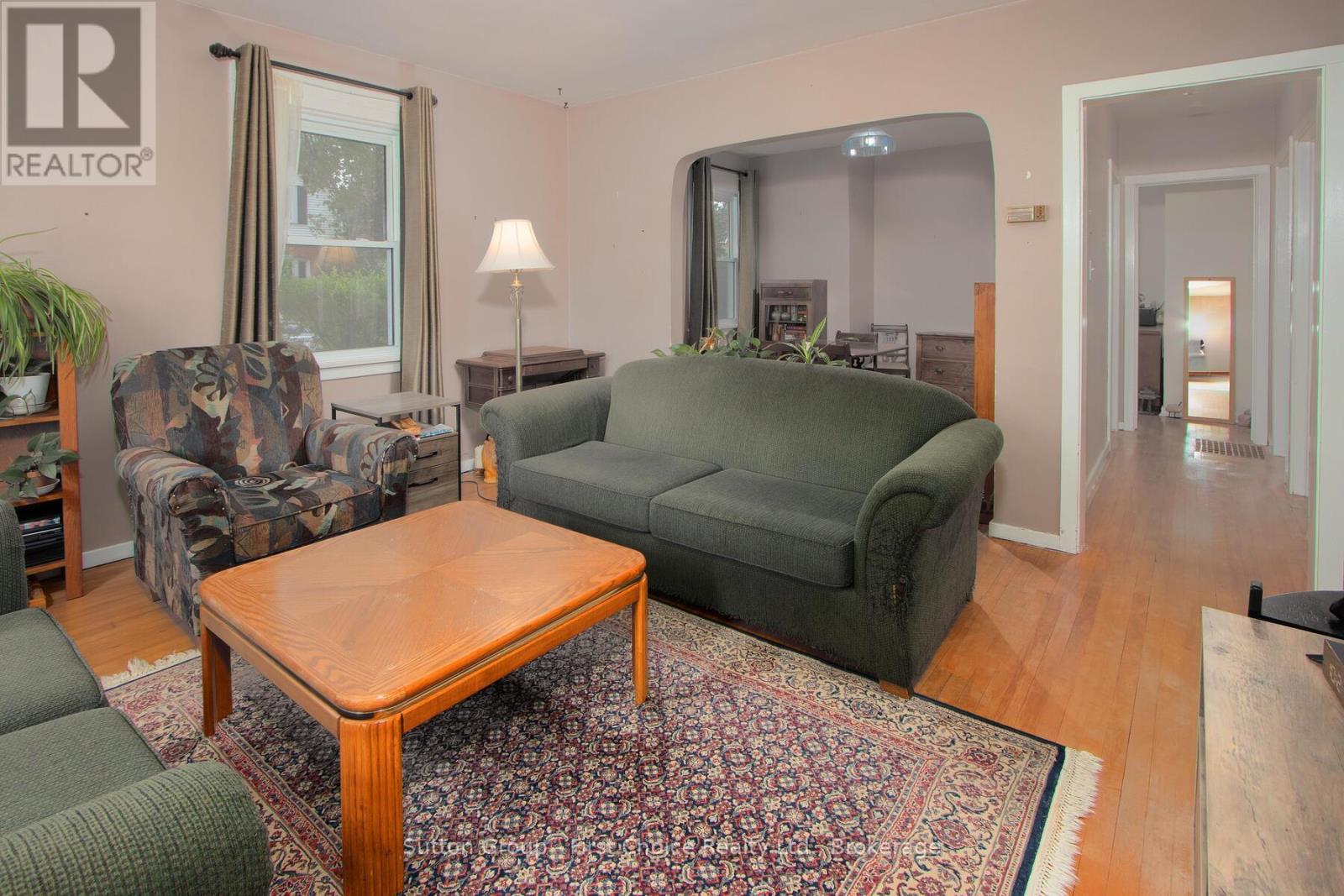43 Normandy Drive, Stratford, Ontario  N5A 6A4 - Photo 9 - X12370075