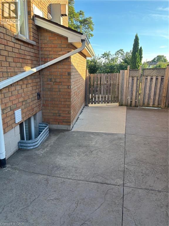 10 Erminia Court Unit# Basement, Hamilton, Ontario  L8W 3K1 - Photo 2 - 40764567