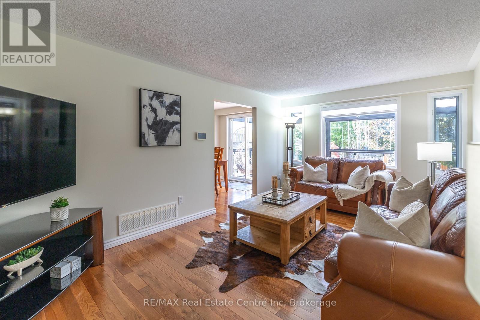 31 Bushmills Crescent, Guelph, Ontario  N1K 1T6 - Photo 15 - X12370208