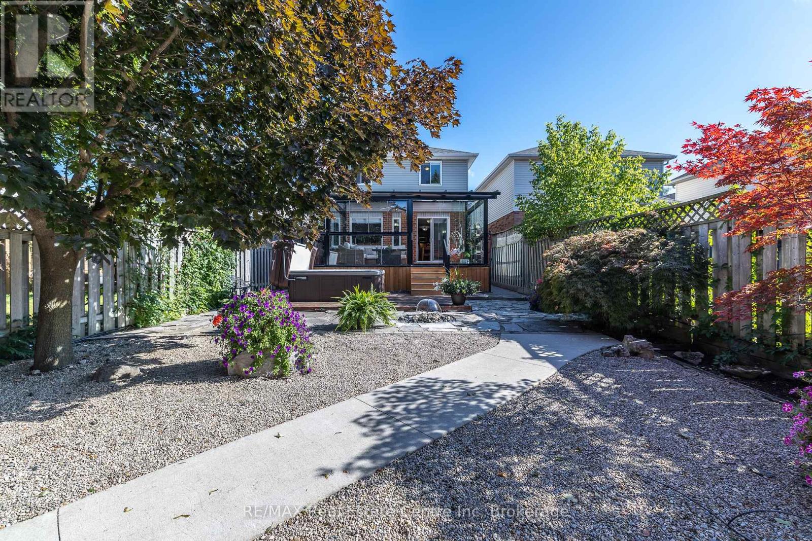 31 Bushmills Crescent, Guelph, Ontario  N1K 1T6 - Photo 4 - X12370208