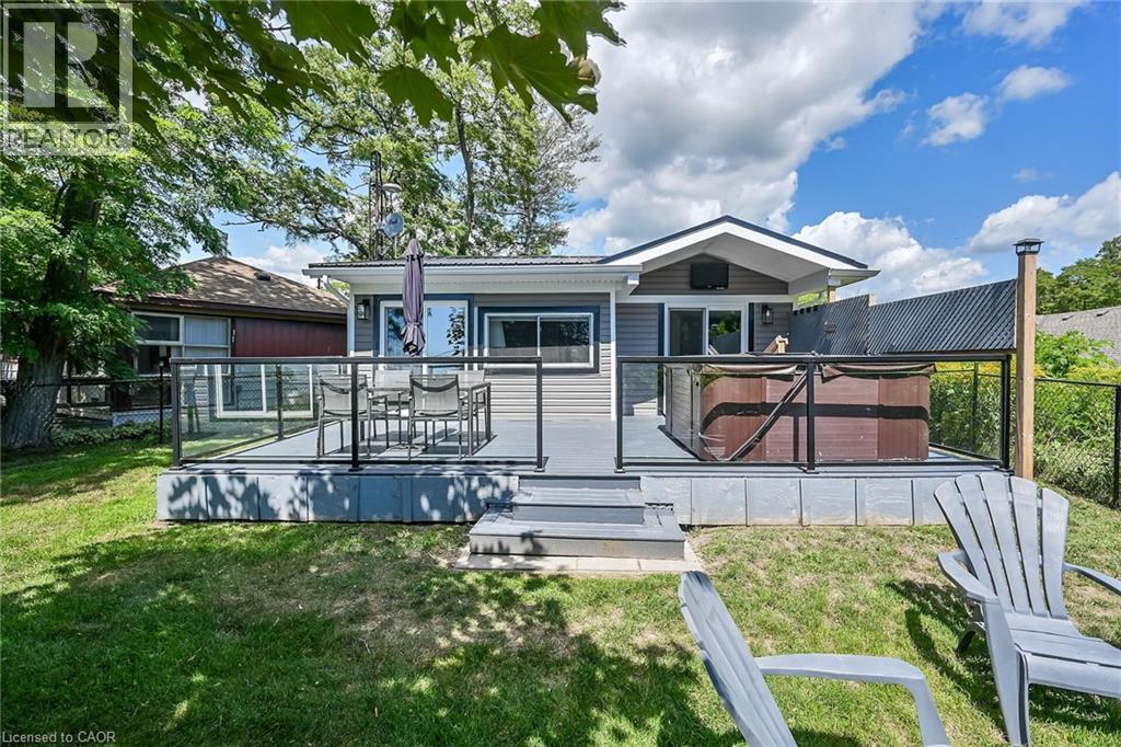 33 DOVER Street, Dunnville, Ontario
