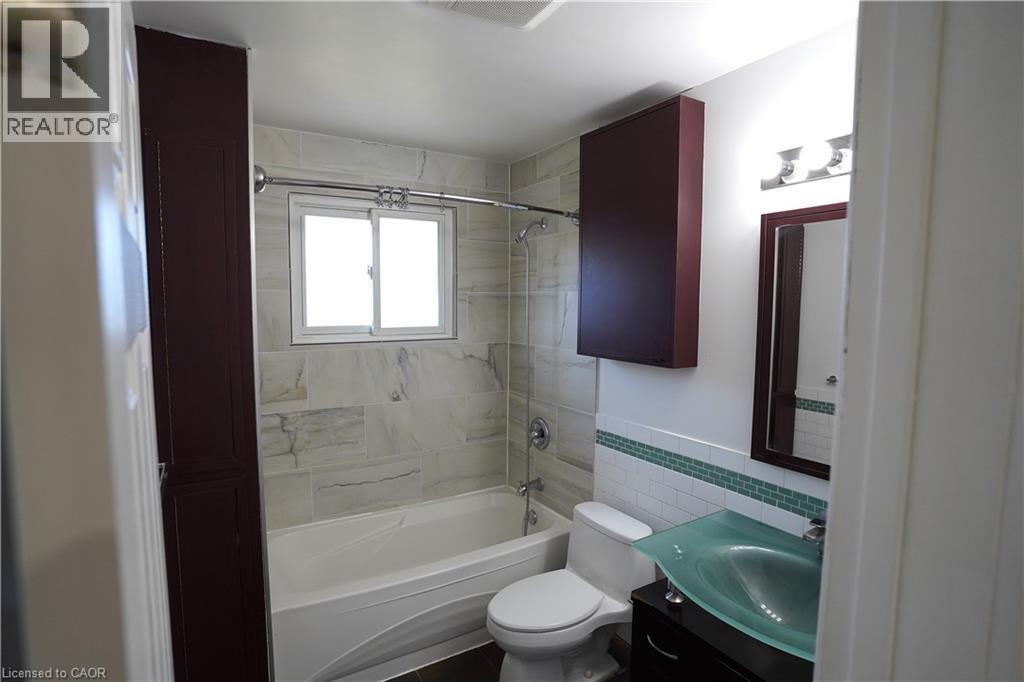 20 Sunrise Drive Unit# Upper, Kitchener, Ontario  N2B 3B4 - Photo 18 - 40762772