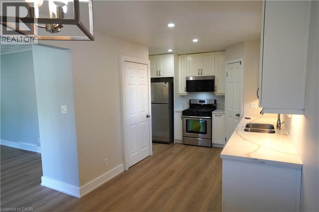 20 Sunrise Drive Unit# Upper, Kitchener, Ontario  N2B 3B4 - Photo 7 - 40762772