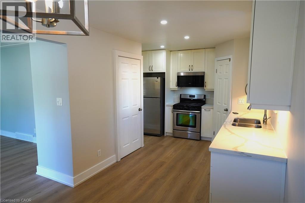 20 Sunrise Drive Unit# Upper, Kitchener, Ontario  N2B 3B4 - Photo 9 - 40762772