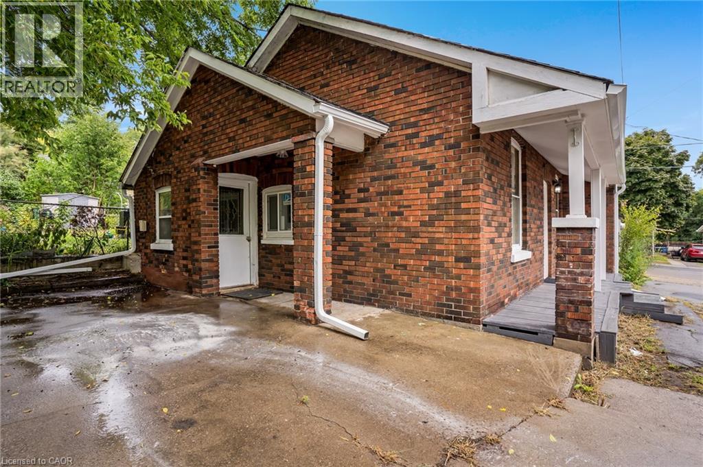 32 Niagara Street, Brantford, Ontario  N3R 4E2 - Photo 5 - 40764603