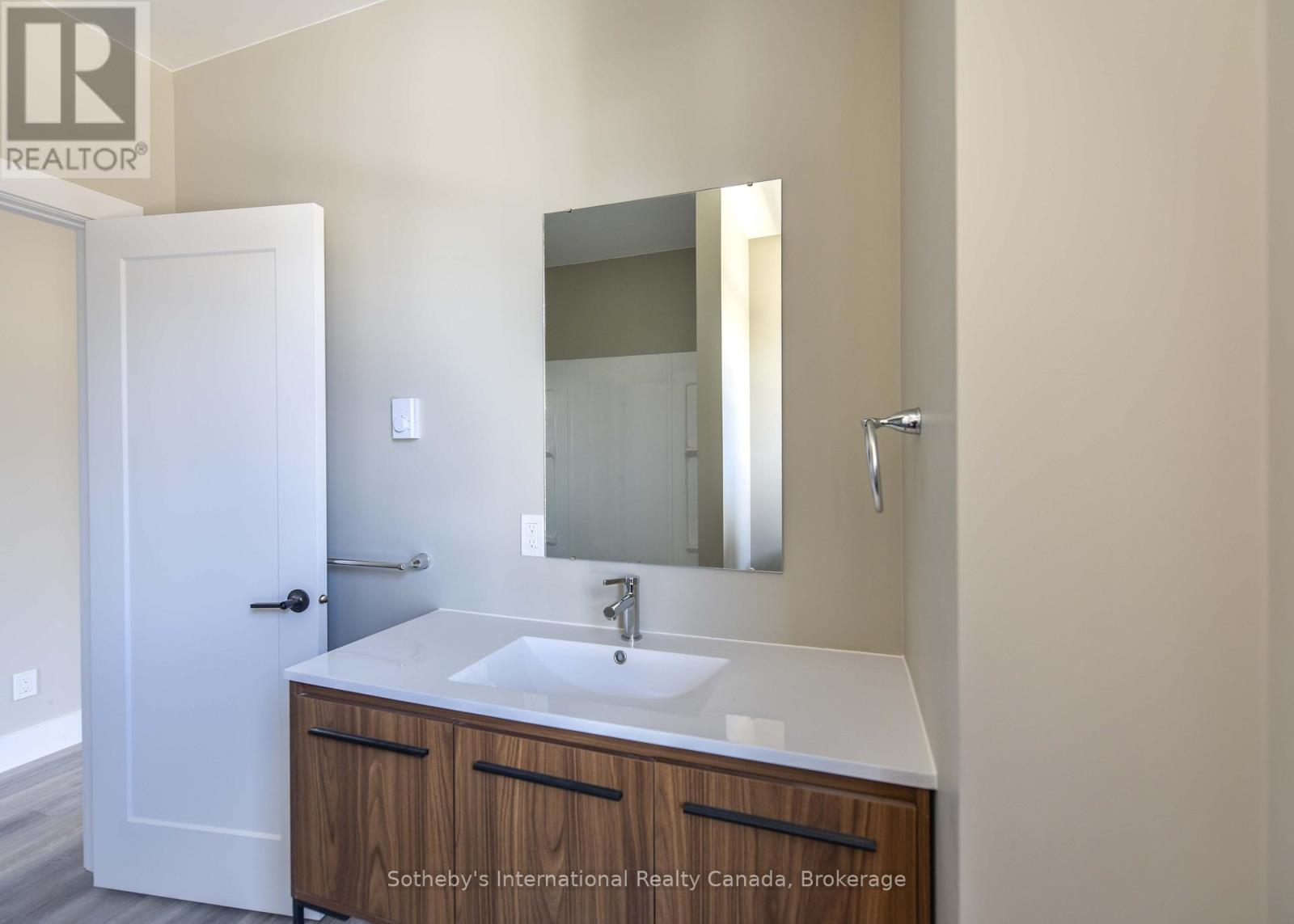 177 Parkview Avenue, Orillia, Ontario  L3V 4M4 - Photo 6 - S12370620