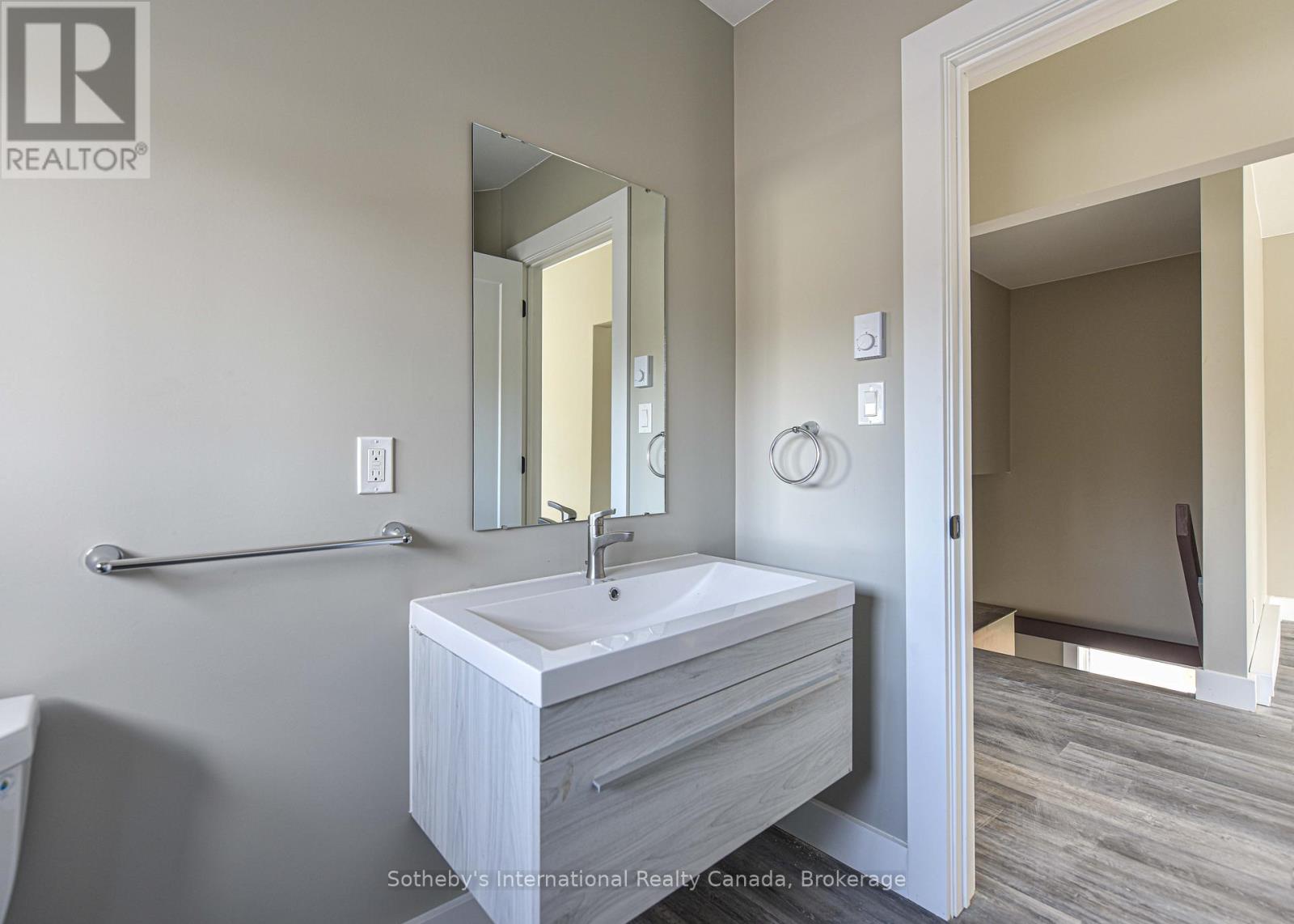 177 Parkview Avenue, Orillia, Ontario  L3V 4M4 - Photo 7 - S12370620