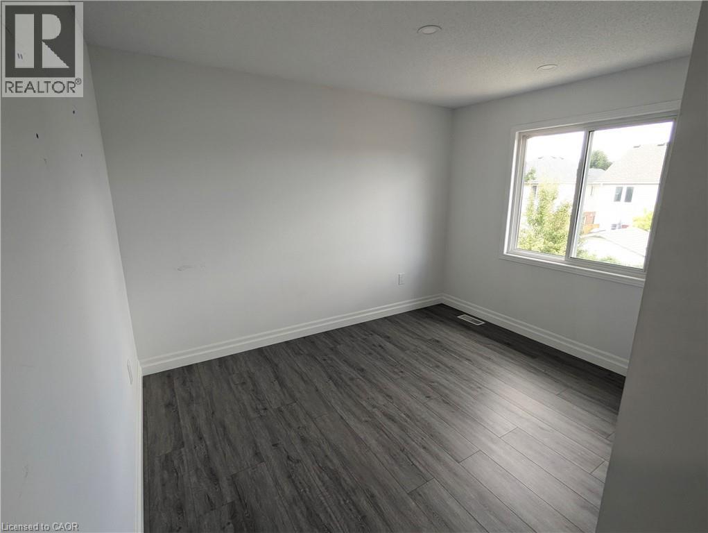 507 Highbrook Court Unit# 1, Kitchener, Ontario  N2E 3P4 - Photo 11 - 40762417