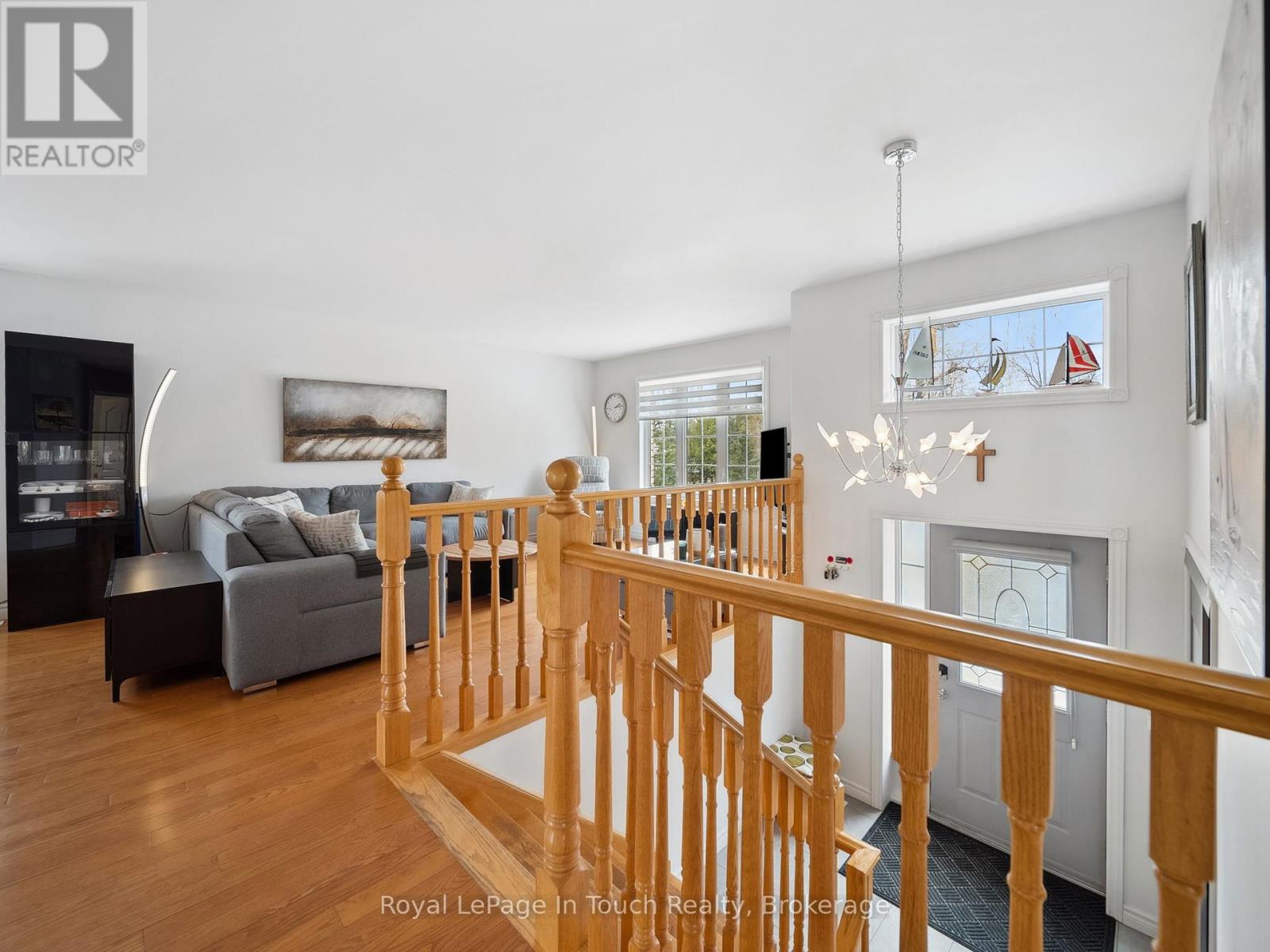 29 Duffy Drive, Tay, Ontario  L0K 2C0 - Photo 4 - S12370787