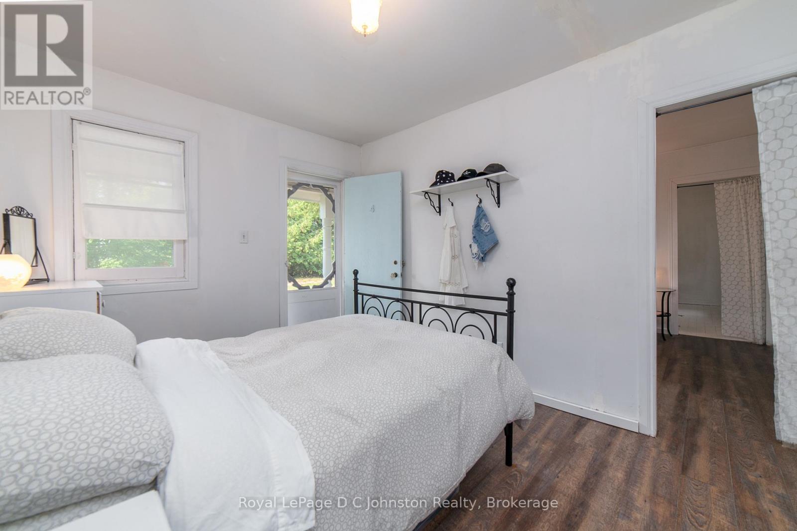 105 5th Avenue S, Native Leased Lands, Ontario  N0H 2L0 - Photo 15 - X12370783