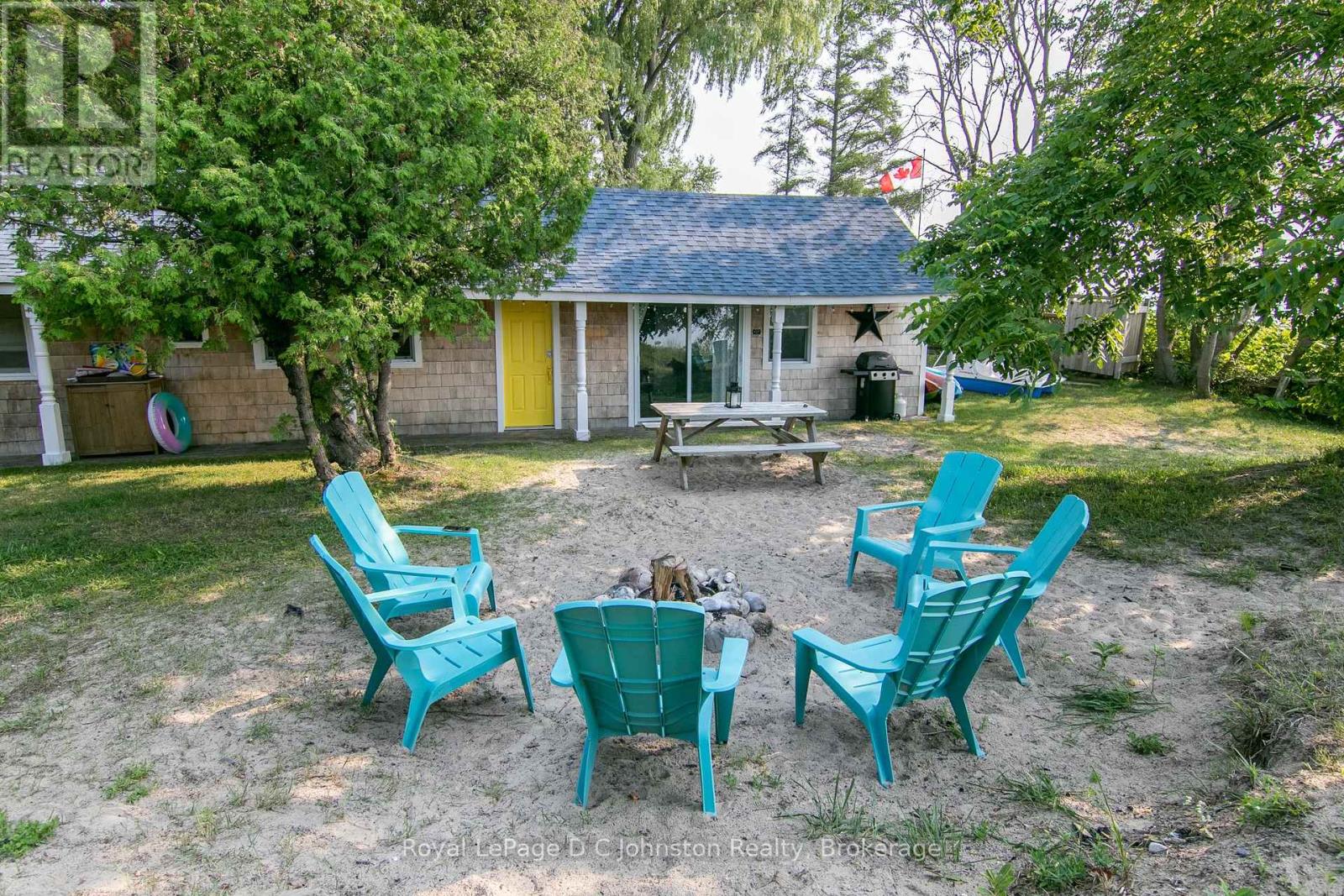 105 5th Avenue S, Native Leased Lands, Ontario  N0H 2L0 - Photo 2 - X12370783