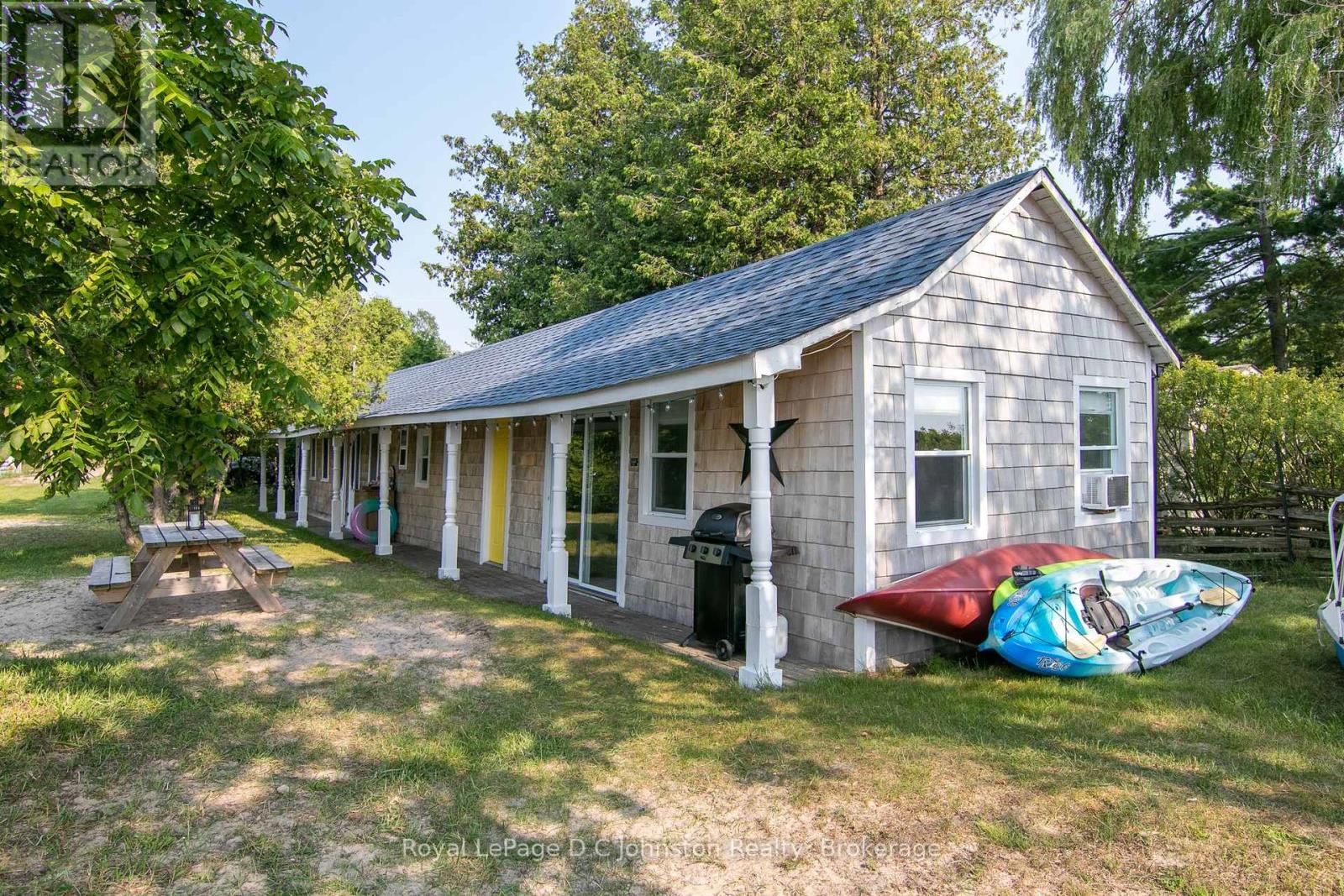105 5th Avenue S, Native Leased Lands, Ontario  N0H 2L0 - Photo 23 - X12370783