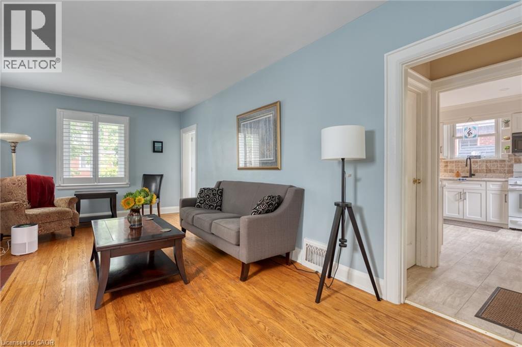 33 East 12th Street, Hamilton, Ontario  L9A 3X2 - Photo 10 - 40764710