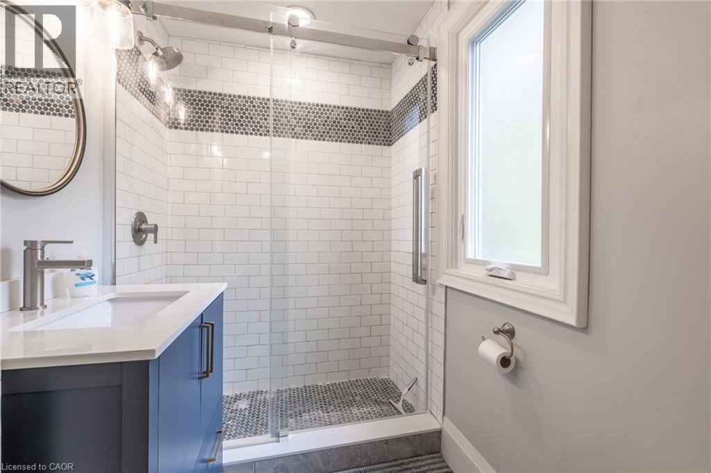 33 East 12th Street, Hamilton, Ontario  L9A 3X2 - Photo 23 - 40764710