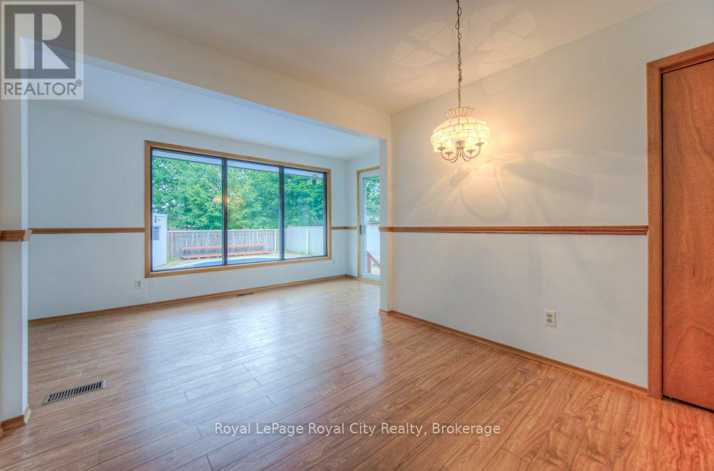 36 Argyle Drive, Guelph, Ontario  N1G 2P2 - Photo 19 - X12370806