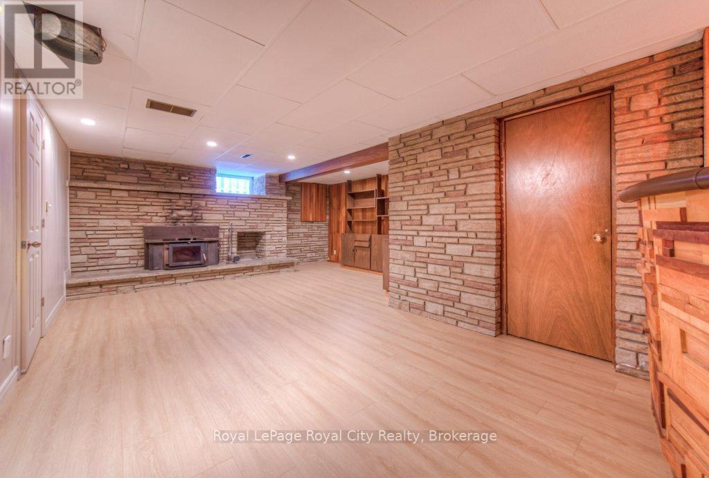 36 Argyle Drive, Guelph, Ontario  N1G 2P2 - Photo 27 - X12370806