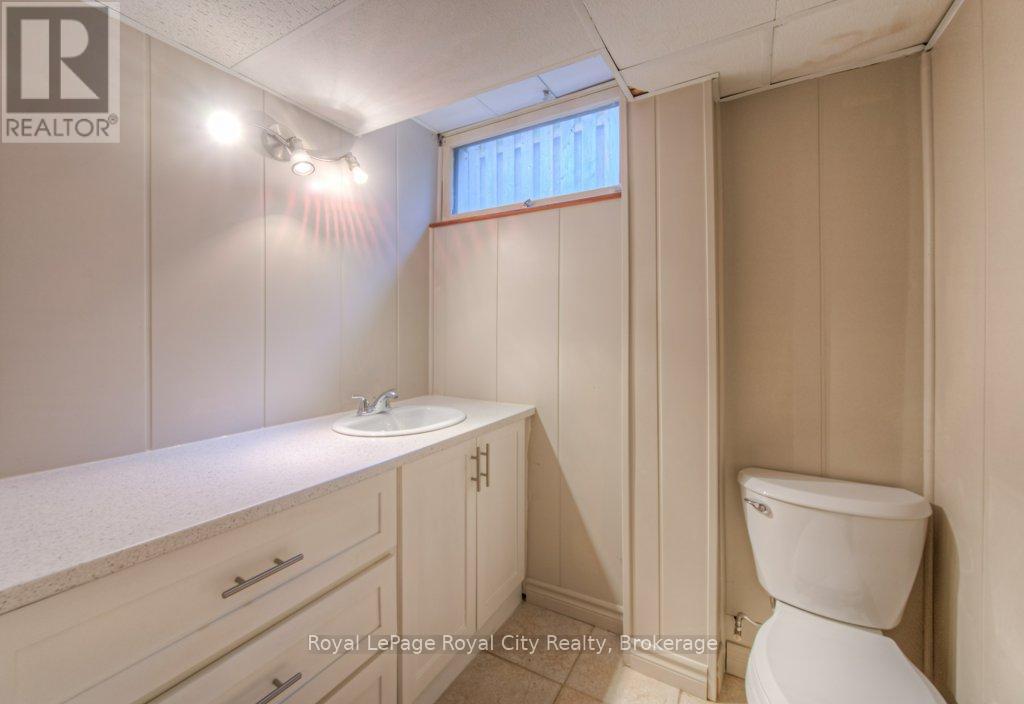 36 Argyle Drive, Guelph, Ontario  N1G 2P2 - Photo 31 - X12370806
