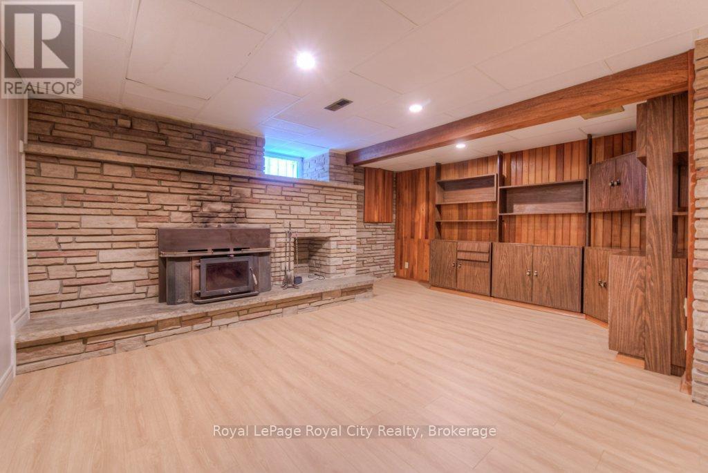 36 Argyle Drive, Guelph, Ontario  N1G 2P2 - Photo 32 - X12370806