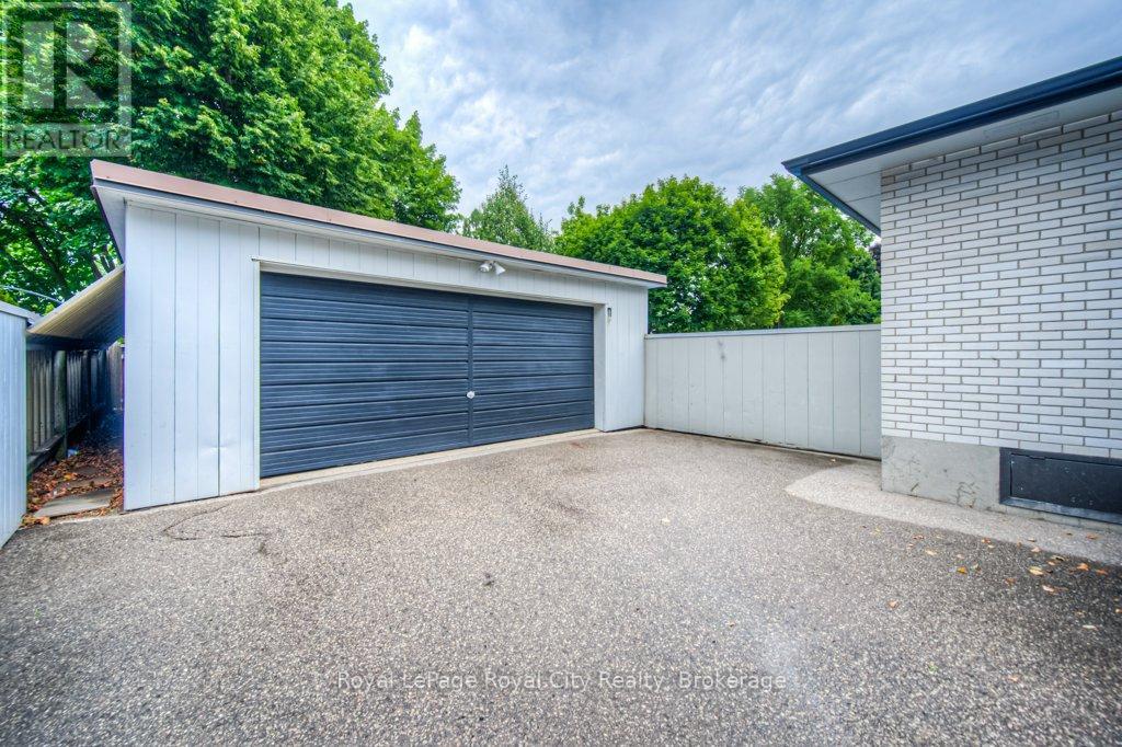 36 Argyle Drive, Guelph, Ontario  N1G 2P2 - Photo 6 - X12370806