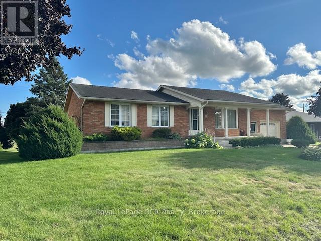29 2nd Street Crescent, Hanover, Ontario  N4N 3R3 - Photo 3 - X12370850