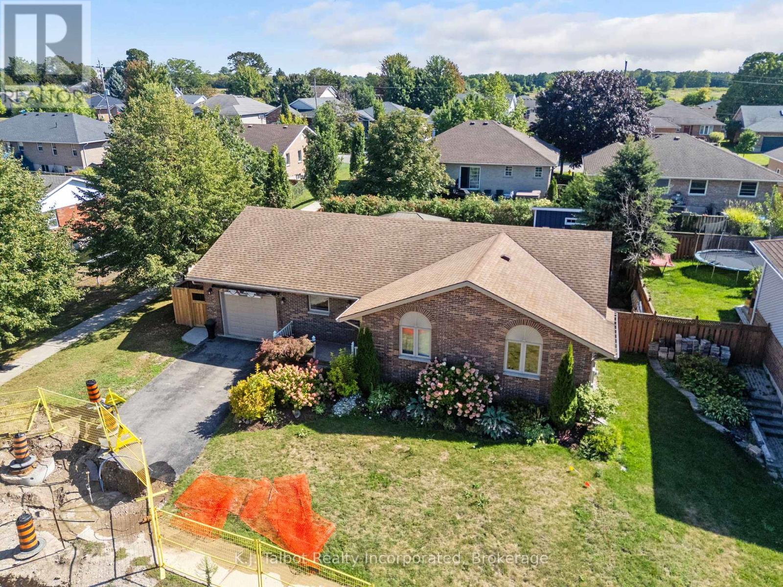 47 SUNCOAST DRIVE W, Goderich, Ontario