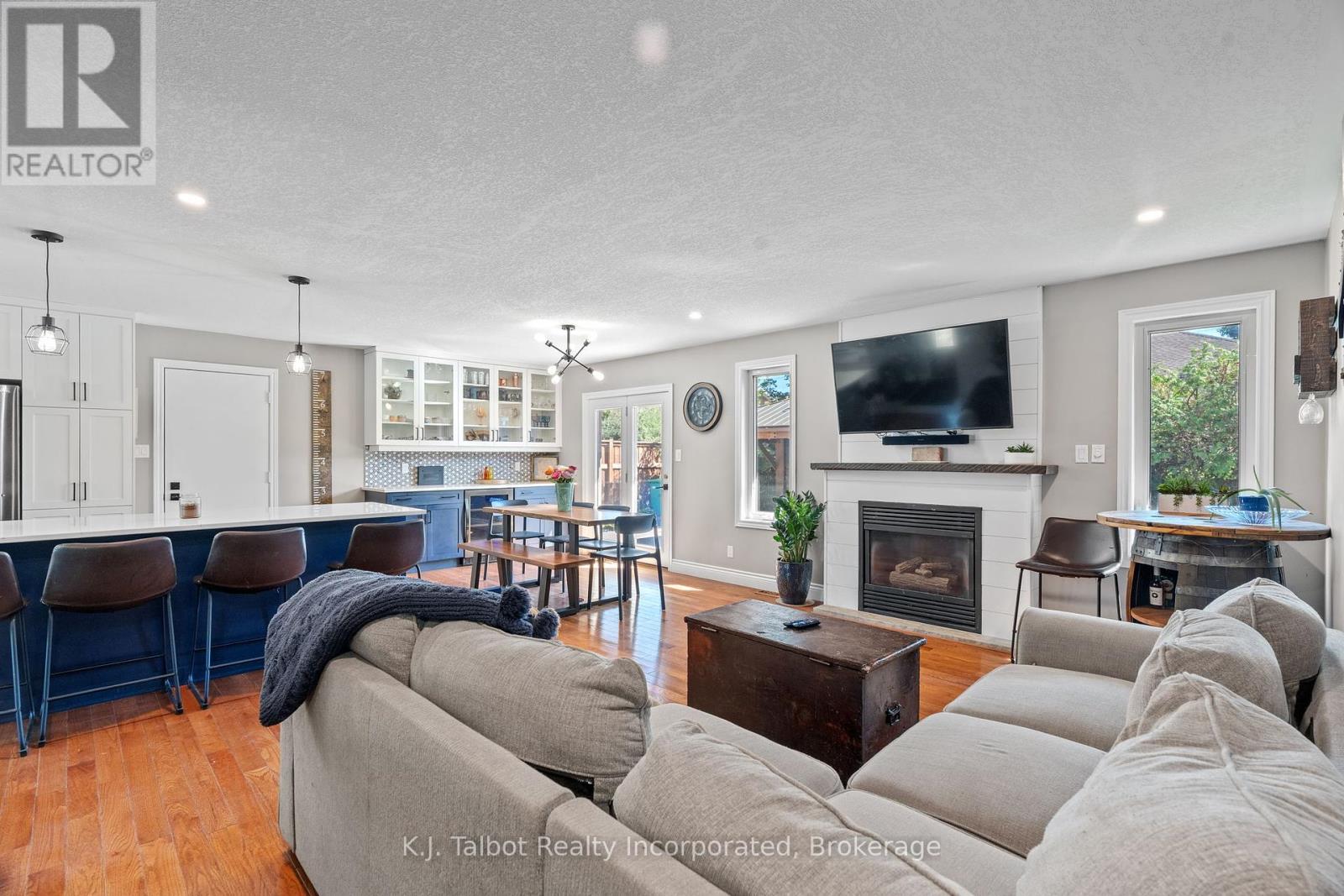 47 Suncoast Drive W, Goderich, Ontario  N7A 4H1 - Photo 12 - X12370888